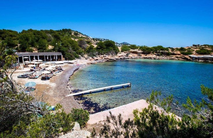 Cala Bonita mooi strand op Ibiza 