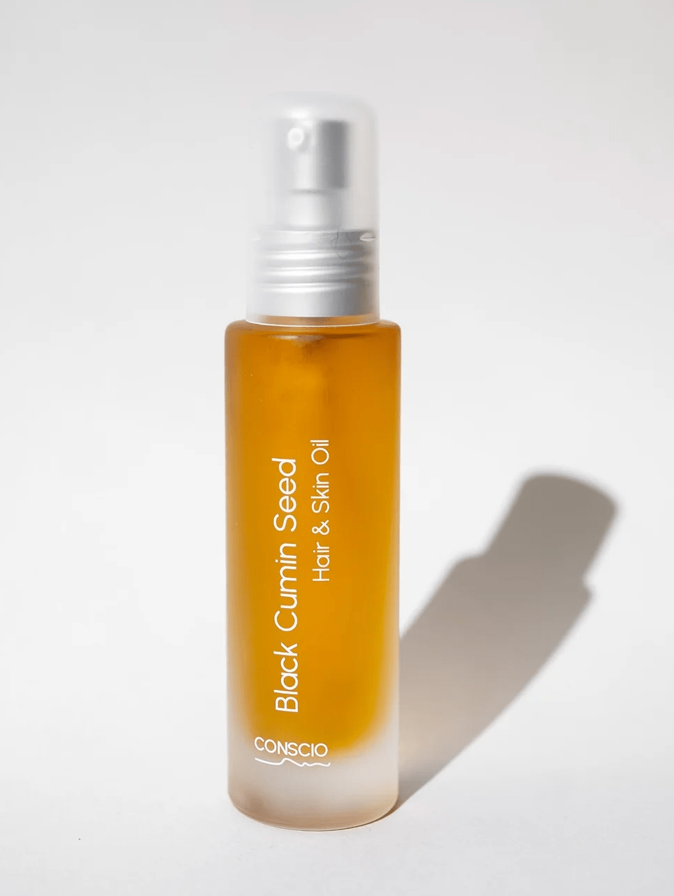 Een afbeelding van CONSCIO's haar- en huidverzorgingsproduct, duurzaam verpakt en gemaakt van 100% natuurlijke ingrediënten, klaar om een pure douche-ervaring te bieden.